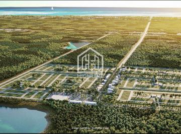 Terreno / Lote · 200m² · Terreno Residencial en Venta con Precio Único a Pasos del Mar en Puerto Morelos | con Alberca