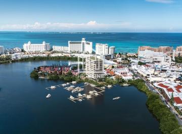Departamento · 239m² · 3 Recámaras · 2 Estacionamientos · Departamento Lujoso de 3 Habitaciones con Vista Al Mar en Zona Hotelera Cancun