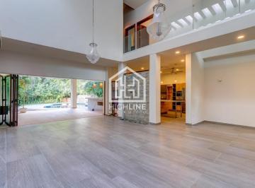 Villa · 448m² · 4 Recámaras · 2 Estacionamientos · Villa en Venta en Puerto Aventuras de 4 Habitaciones y 3.5 Baños Residencial Premiun