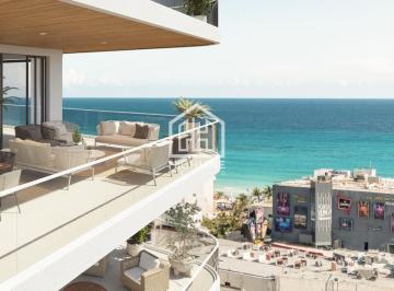 Departamento · 166m² · 2 Recámaras · 2 Estacionamientos · Departamento Lujoso de 2 Habitaciones con Vista Al Mar en La Zona Hotelera de Cancun