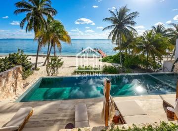 Departamento · 281m² · 3 Recámaras · 2 Estacionamientos · Departamento en Venta de 3 Habitaciones en Costa Mujeres Frente Al Mar | Vista Al Mar y Alberca
