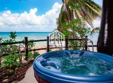 Departamento · 107m² · 2 Recámaras · 1 Estacionamiento · Departamento Oceanfront 2 Recamaras de 107 m². Playa del Carmen Centro