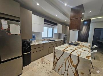 Casa · 628m² · 3 Recámaras · 3 Estacionamientos · Casa Cumbres 5to Sector Monterrey Renta