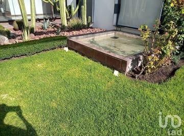 Casa · 384m² · 3 Recámaras · 2 Estacionamientos · Oportunidad Casa en Venta Los Cipreses Corregidora Queretaro