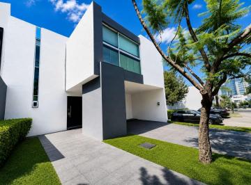 Casa en condominio de 3 habitaciones, Zapopan · Casa en Venta en Puerta del Valle Zapopan Jalisco