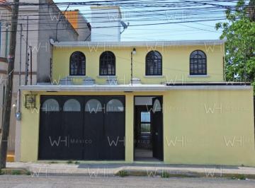 Casa · 300m² · 3 Recámaras · 2 Estacionamientos · Casa en Calle Puerto de Acapulco, Metepec, Edo. de México