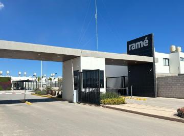 Casa · 3 Recámaras · 1 Estacionamiento · Casa