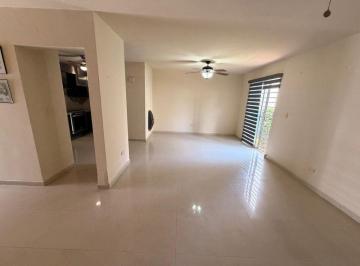 Casa de 3 habitaciones, Monterrey · Casa en Renta