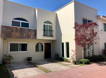 Fachada - 2 autos · Ciudad Granja, Casa en El Coto Mejor Ubicado | Disponible El 01 de Agosto