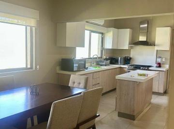 de71985e9973062479df8e75aed04dbff41a2f5b680b4d2d62728844ea82c1b0 · Casa en Renta en Lomas del Valle