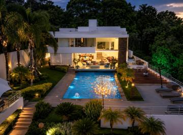 Casa en condominio de 3 habitaciones, Zapopan · Pinar de La Venta Residencia Totalmente Amueblada en Venta