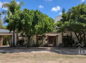 Casa · 478m² · 3 Recámaras · 7 Estacionamientos · Casa en Venta en Brisas del Campo II