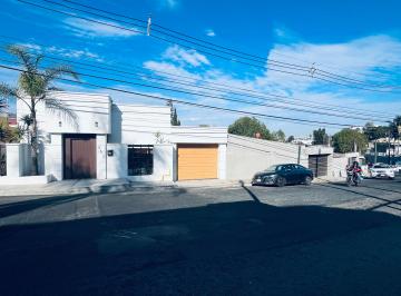 Casa de 2 habitaciones, Tijuana · Casa en Renta en Chapultepec – Zona Dorada | Gran Jardín (Pet Friendly) y Excele