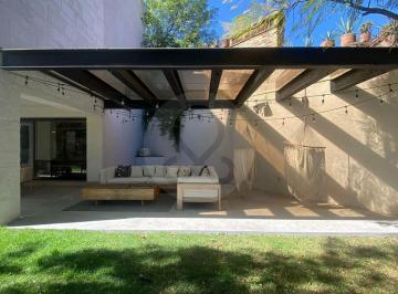 Casa en condominio · 568m² · 4 Recámaras · 6 Estacionamientos · Casa en Condominio en Venta en Las Águilas