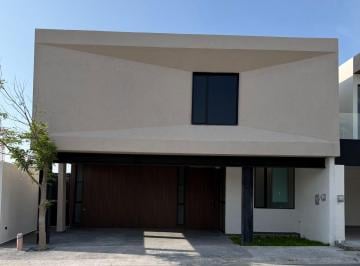 Casa de 4 habitaciones, Saltillo · Casa en Venta en Monte Sabino Residencial