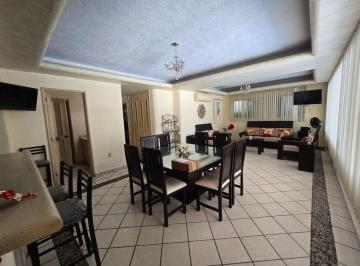 Departamento · 130m² · 2 Recámaras · 1 Estacionamiento · Depto. C/alberca, Cerca de Costera y Playa!