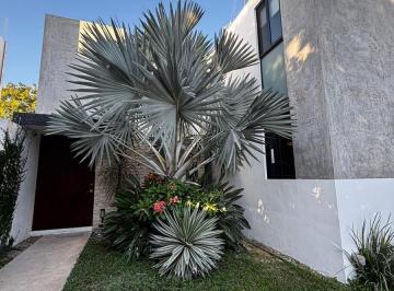 Casa · 140m² · 3 Recámaras · 2 Estacionamientos · Se Renta Casa en Monteverde, Conkal