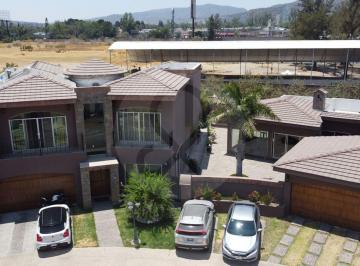 Casa en condominio · 528m² · 5 Recámaras · 4 Estacionamientos · Provenza Residencial: Casa en Condominio en Venta en Punto Sur