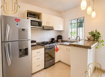 Casa · 60m² · 2 Recámaras · 1 Estacionamiento · Casa en Renta en Real Ibiza | 2 Recámaras | Alberca | $11,700