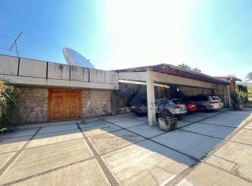 Casa en condominio · 1951m² · 3 Recámaras · 5 Estacionamientos · Casa en Condominio en Venta en La Estadía