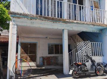 Casa de 2 habitaciones, Cuautla · Casa con 321 m² en Venta en Col. Santa Inés, Cuautla