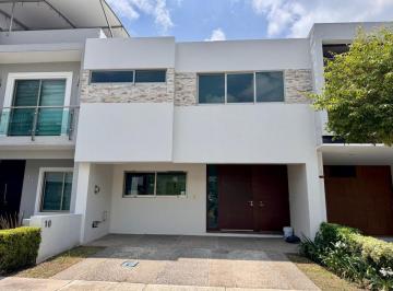 Casa de 4 habitaciones, Zapopan · Casa en Venta, Residencial La Cima