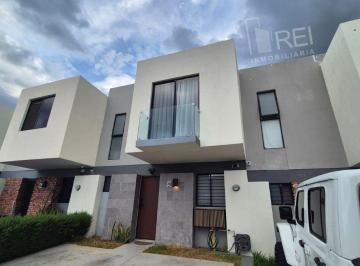 RENTA DE CASA EN ZONA DE CAPITAL NORTE DENTRO COTO CON ALBERCA
PB Cocina integra · Casa Renta Zona Alva Residencial, Zapopan, Jalisco