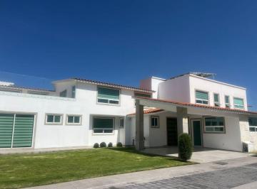Casa en condominio de 4 habitaciones, Metepec · Casa en Renta Metepec, 4 Recamaras