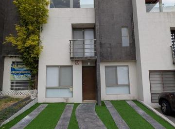 Casa de 4 habitaciones, El Marqués · Casa en Venta Super Ubicada