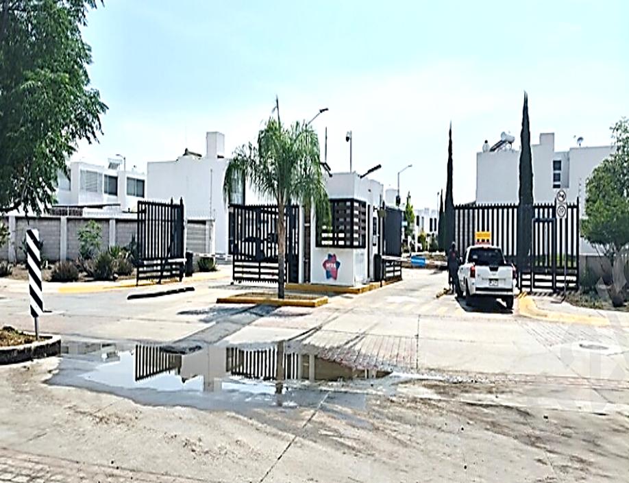 Two-Story House for Sale in La Vida Residential Complex – Hera Condominium, with 102 m&sup2; of Land