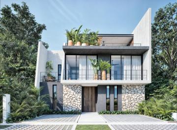 Casa · 290m² · 4 Recámaras · 2 Estacionamientos · Casa en Venta en Playa del Carmen