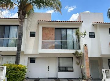 Casa en condominio de 3 habitaciones, El Marqués · Casa Seminueva en Condominio Dentro del Mirador
