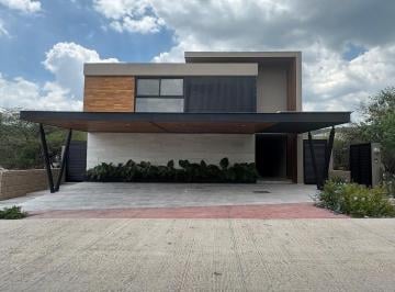 Casa de 4 habitaciones, Querétaro · Casa de 485 m² de Terreno con 4 Habitaciones en Venta en Altozano El Nuevo Querétaro