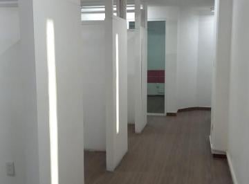 Oficina · 90m² · 1 Estacionamiento · Oficina en Venta