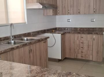 Casa · 186m² · 3 Recámaras · 2 Estacionamientos · Casa en Renta Fraccionamiento Rivera del Valle Al Norte de Saltillo