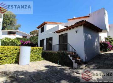 Casa en condominio · 3 Recámaras · 2 Estacionamientos · Renta Casa en Condominio con Alberca y Jardin Privado