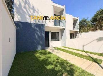 Casa de 3 habitaciones, Fortín · Vendo Casa con Recámara en Planta Baja con Amplio Jardín en Fortín.