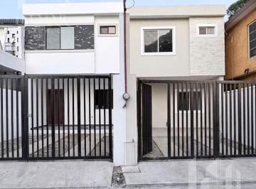 Casa · 130m² · 3 Recámaras · 1 Estacionamiento · Preventa de 2 Casas de 3 Recamaras en La Col. 2 de Junio, Tampico