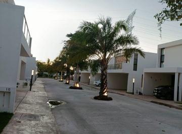Casa de 4 habitaciones, Mérida · Hermosa Casa de 4 Recámaras en Renta en Temozón Norte, Mérida