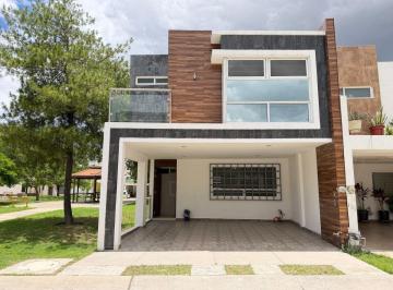 Casa de 3 habitaciones, León · Hermosa Casa en Venta Rubí