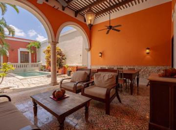 Casa de 3 habitaciones, Mérida · Casa Hermana Auténtico Estilo Colonial en Una Ubicación Inigualable
