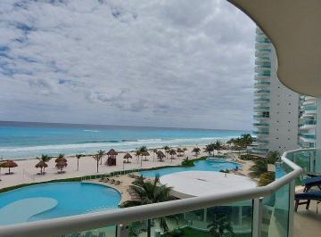 Departamento · 240m² · 3 Recámaras · 2 Estacionamientos · De Lujo Departamento en Venta en Cancun Bay View Grand