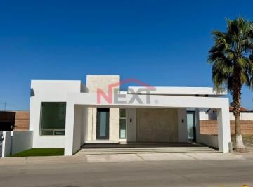 Foto principal · Casa en Venta en Los Santos Residencial