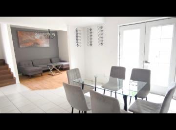 Casa de 3 habitaciones, Chihuahua · Casa de Renta Amueblada en Senda Real - Cerrada Rioja Incluye Internet
