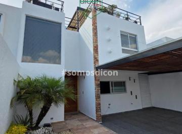 Casa · 205m² · 3 Recámaras · 2 Estacionamientos · Casa en Venta Bosques de Granada