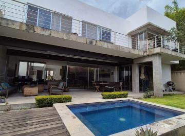 Casa · 517m² · 4 Recámaras · 6 Estacionamientos · Casa - Juriquilla