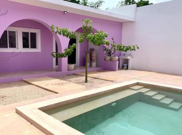 Casa · 217m² · 2 Recámaras · 1 Estacionamiento · Casa en Mérida Centro