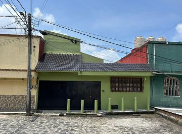 Casa · 230m² · 2 Recámaras · 1 Estacionamiento · Casa Cerca de "Los Berros"
