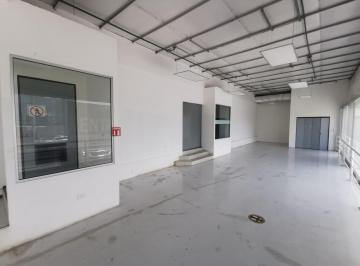 Local comercial · 433m² · 5 Estacionamientos · Local en Residencial Santa Bárbara
