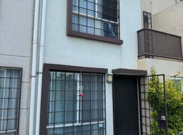 Casa · 98m² · 2 Recámaras · 1 Estacionamiento · Casa en Venta en Americas IV